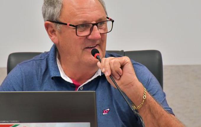 Vereadores pedem ao Dnit limpeza em margens de rodovia e construção de passarelas