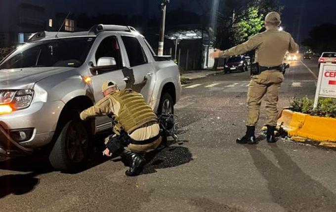 Colisão entre carro e motoneta é registrada no centro de SMOeste