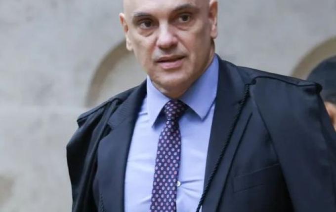 Oposição apresenta novo pedido de impeachment contra Moraes