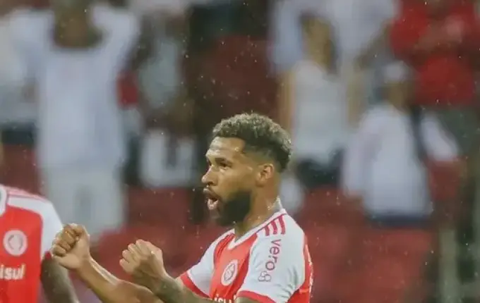 Inter abre Brasileirão com vitória de virada sobre o Bahia por 2 a 1