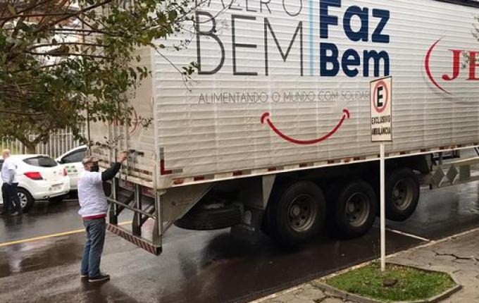 JBS entrega Equipamentos de Proteção Individual ao Município