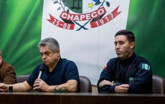 Chapecó limita horário de delivery e consumo de alcool em via pública