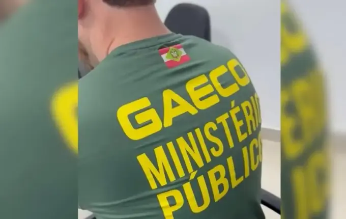 Prefeitos de SC são alvos de operação contra esquema de corrupção e lavagem de dinheiro