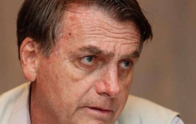 Médico descarta ida de Bolsonaro ao hospital após crise de soluços e vômitos