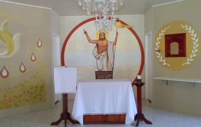 Artista plástico realiza pinturas sacras nas igrejas da paróquia de Iporã do Oeste