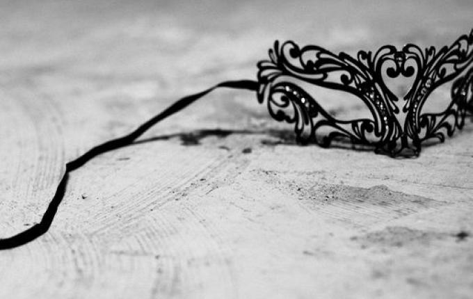 Doença do beijo e outras: Veja como cuidar da saúde no Carnaval