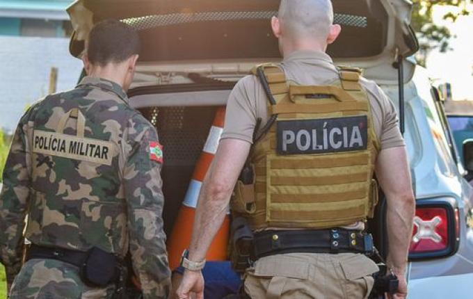 Mulher reage a assalto dentro de Agência Bancária, agride autor que é localizado e preso em SMOeste