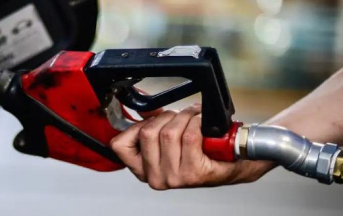 Valor médio da gasolina em SC aumenta em 4% e chega a R$ 6,59