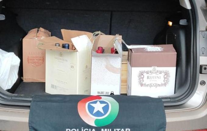 Polícia apreende carga de bebidas argentinas irregular em Dionísio Cerqueira