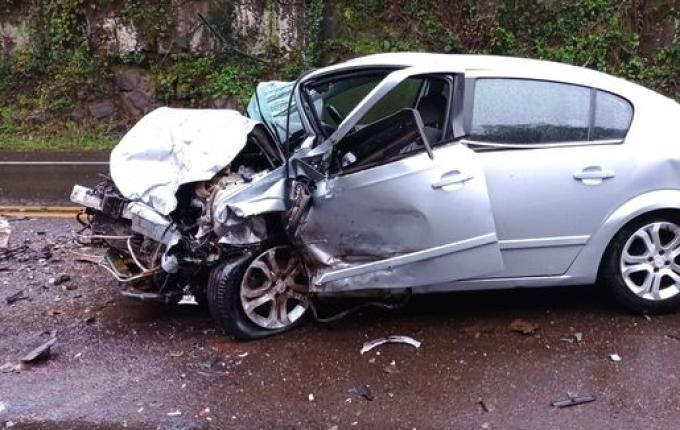 Grave acidente deixa um morto na BR-282 em Maravilha; vídeo