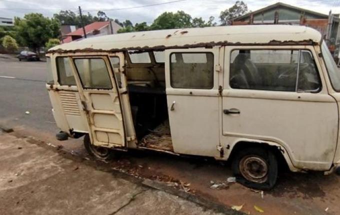 PM recolhe dois veículos abandonados em SMO