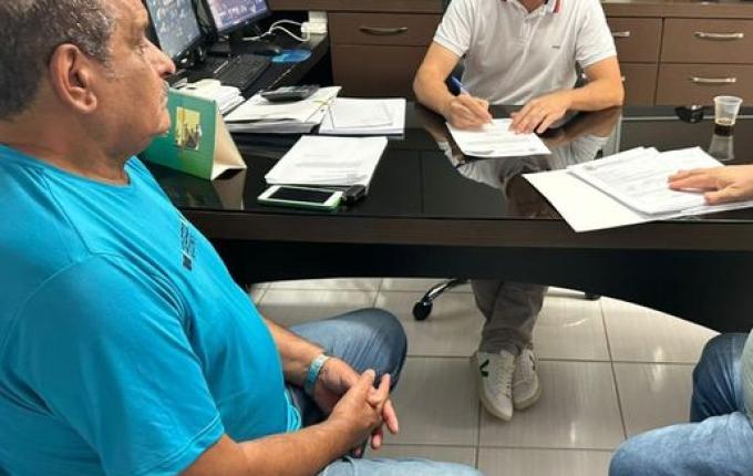 Belmonte anuncia construção de 5 casas populares com recursos próprios