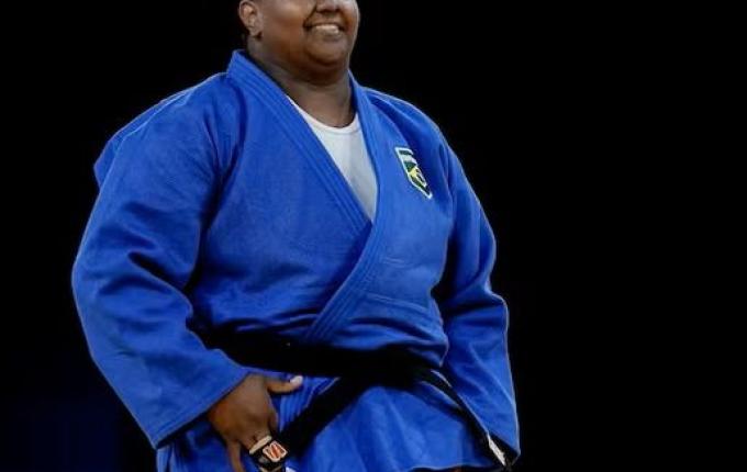 Judoca Beatriz Souza traz o primeiro ouro de Paris-2024 para o Brasil