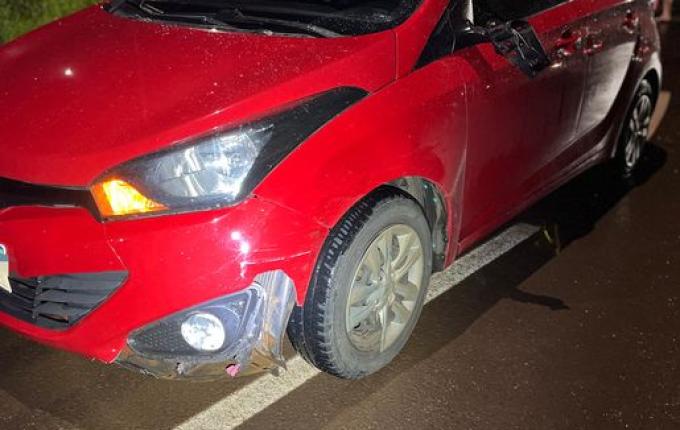 Colisão entre carro e moto deixa jovem ferido em SMOeste