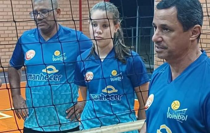 Escolinha de vôlei da CVE fecha 2024 com recorde de alunas e planos de expansão