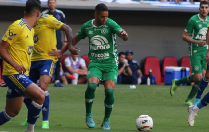 Segurando a pressão, Chapecoense consegue empate com Cruzeiro
