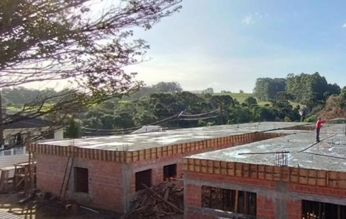 Cerca de 30% da estrutura física do Centro de Repouso e Saúde do Idoso de Iporã está concluída