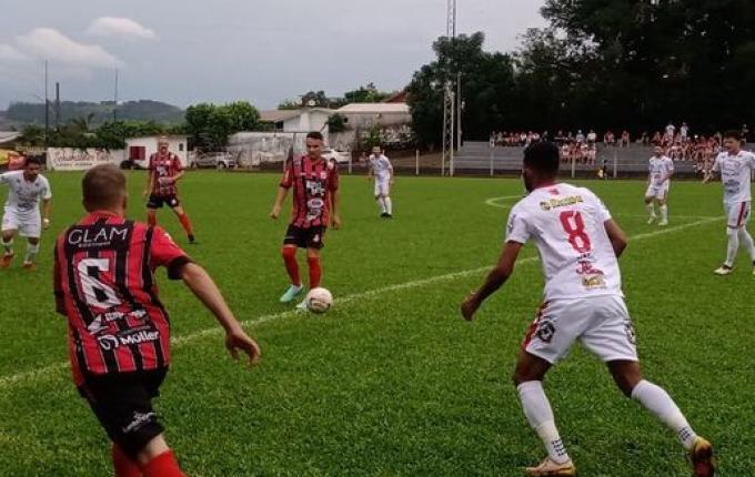 Internacional de Peritiba vence o Cometa no Estádio da Montanha