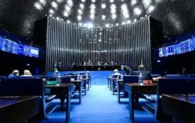 Senado vai gastar mais de R$ 1,3 milhão em colchões, café e academia