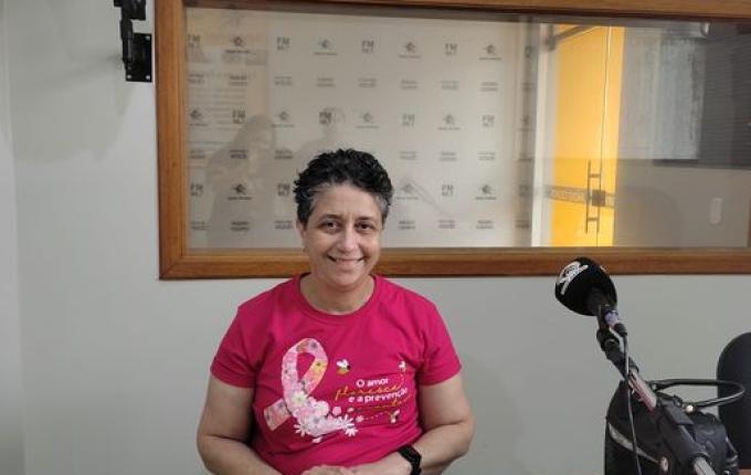 Psicóloga curada do câncer de mama reforça a importância do apoio familiar no tratamento