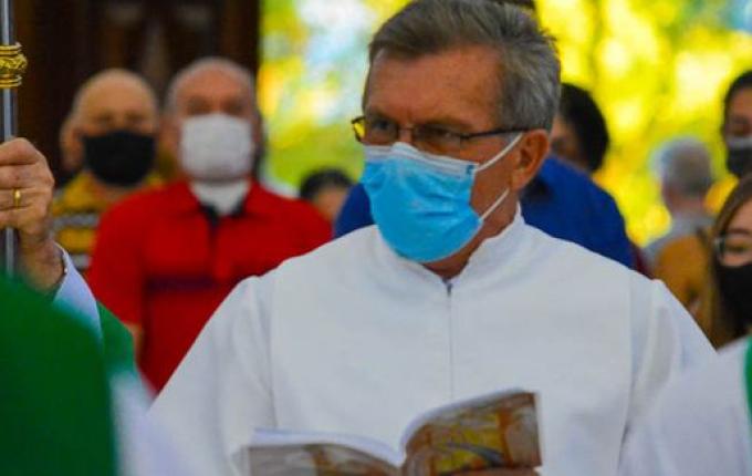 Dom Odelir celebra missa de apresentação de novo pároco de SMOeste