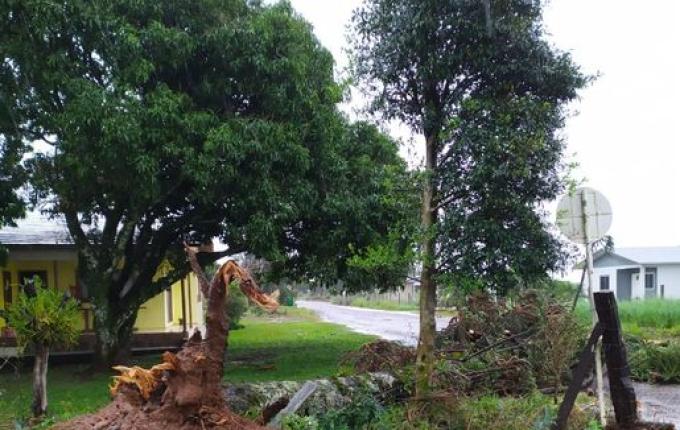 Temporal causa novos estragos em Descanso