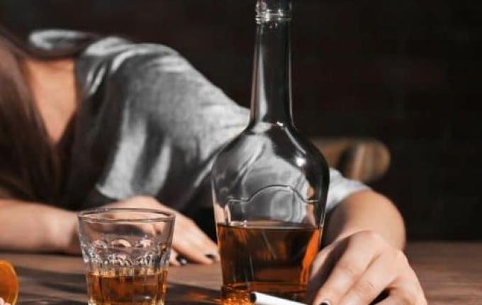 Dia Nacional de Combate às Drogas e ao Alcoolismo deveria ter outro nome, diz psiquiatra