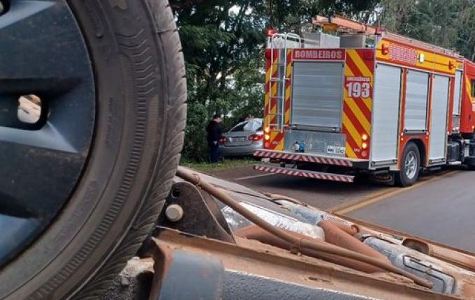 Acidente, com capotamento, deixa dois idosos e um jovem ferido na SC 163, em São João do Oeste