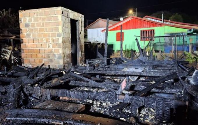 Após descobrir traição, homem confessa incêndio em casa de companheira em Guarujá do Sul