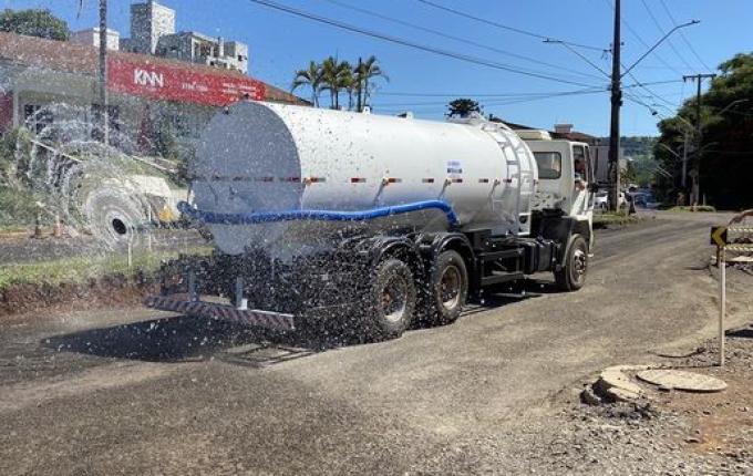 Prefeitura de Itapiranga compra tanque para auxiliar na manutenção das estradas