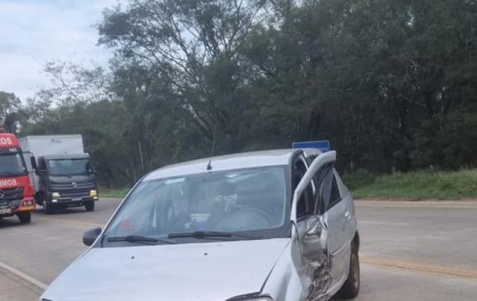 Colisão entre dois veículos deixa quatro feridos na BR-163, em Guaraciaba