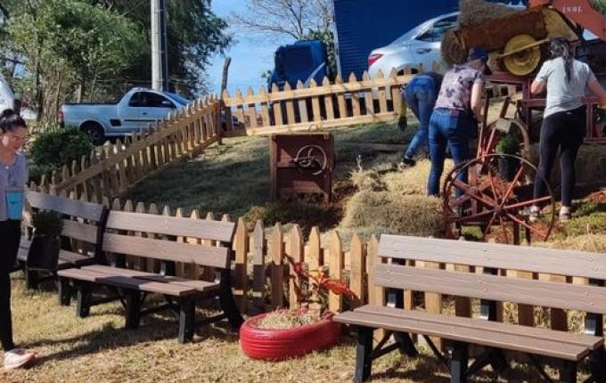 Estandes estão sendo montados para a 6ª Expo Cedro