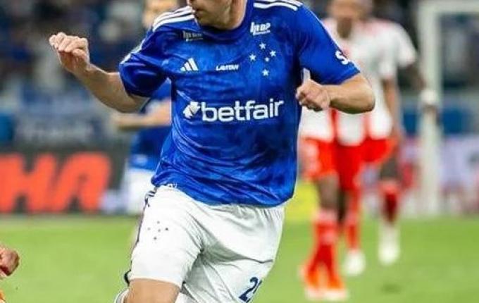 Heróico e com um homem a menos, Inter resiste e arranca empate contra o Cruzeiro