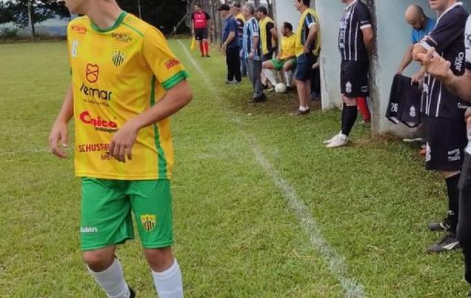 Corintians vence e garante vaga na final do municipal de campo em Cedro