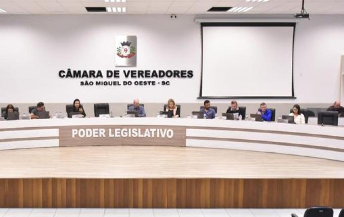Câmara de SMOeste aprova projetos para ampliar contratações temporárias no serviço público