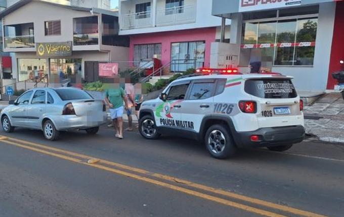 Mulher fica ferida em atropelamento no Centro de Descanso