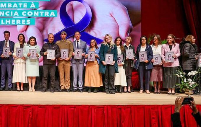 SC lança primeiro plano estadual para combater violência contra a mulher