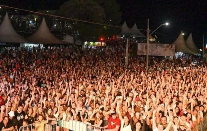 Record de público nesta sexta-feira na Efaislo