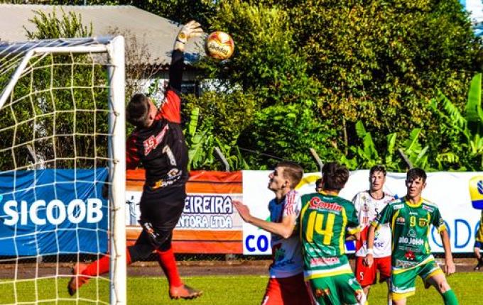 No sufoco, Guarani vence nos pênaltis e é campeão da Taça D'Lamb Sub 18