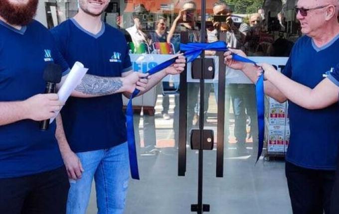 Confira as fotos da reinauguração da nova Victor Móveis em São José do Cedro