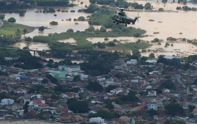 Brasileiro já pode receber alertas de desastres naturais por WhatsApp