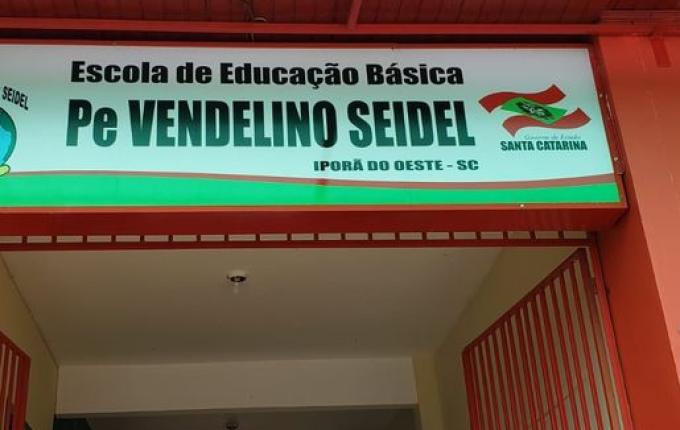 Escola Padre Vendelino Seidel realiza concurso para escolha de hino e bandeira