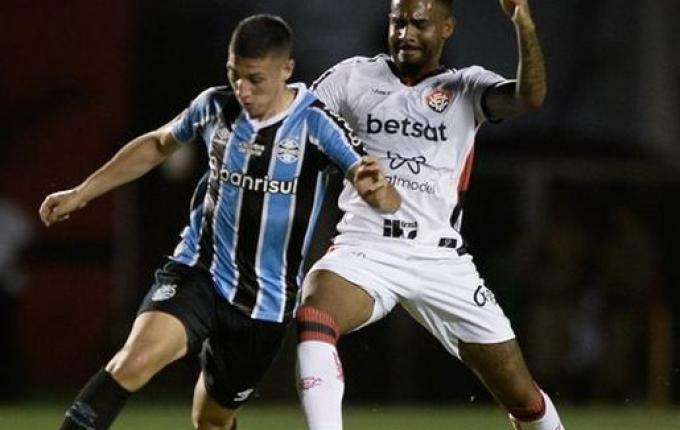 Grêmio empata com o Vitória, mas ainda pode garantir vaga na Sul-Americana nesta quinta