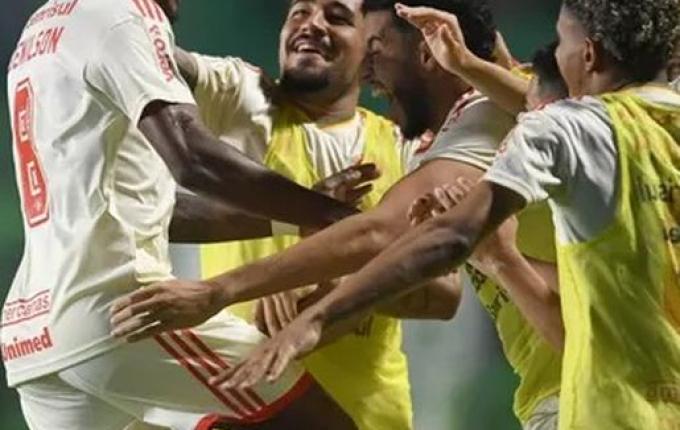 Inter vence o Goiás, aumenta invencibilidade com Mano e chega forte no G-4