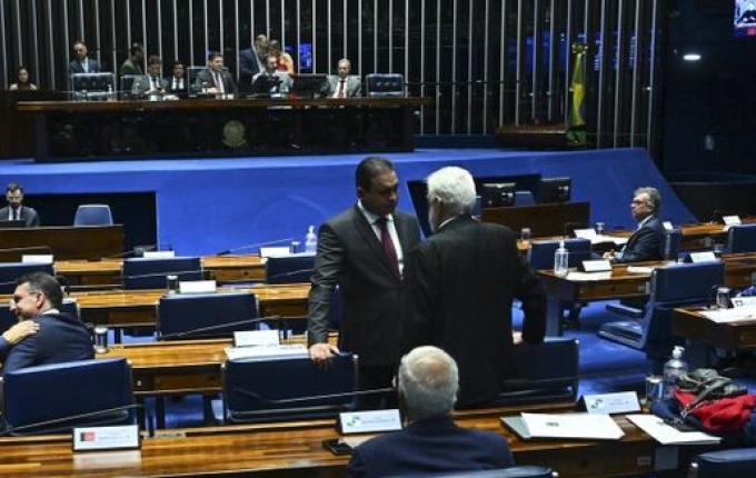 Senado aprova texto-base do PL Antifacção sobre combate ao crime organizado