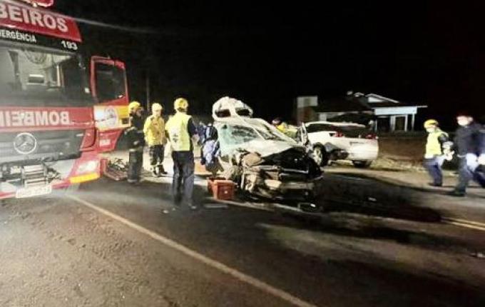 Colisão frontal mata mulher na BR-163 entre SMO e Guaraciaba