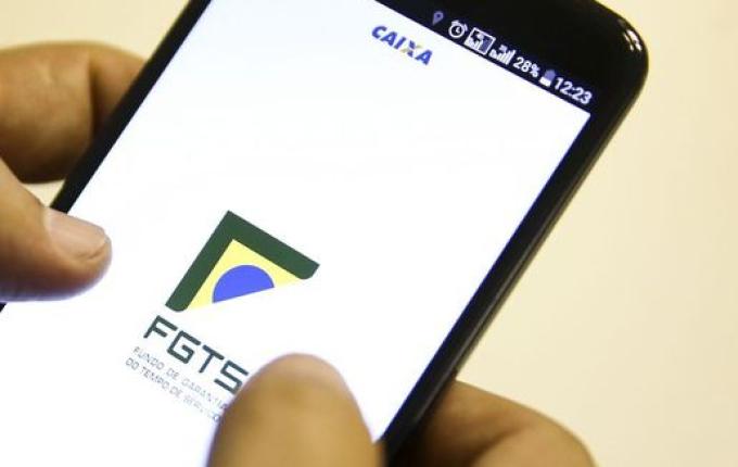 Caixa começa a depositar lucro do FGTS na conta de 132 milhões