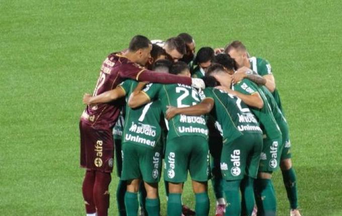 Chapecoense vence o Santos por 4 a 2 na primeira rodada do Brasileirão