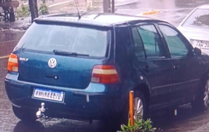 Carro é furtado no Centro de São José do Cedro