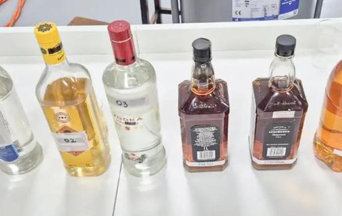 Casos confirmados de intoxicação por metanol chegam a 59 no país